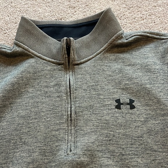 Under Armour gray long sleeve quarter zip - Picture 4 of 8